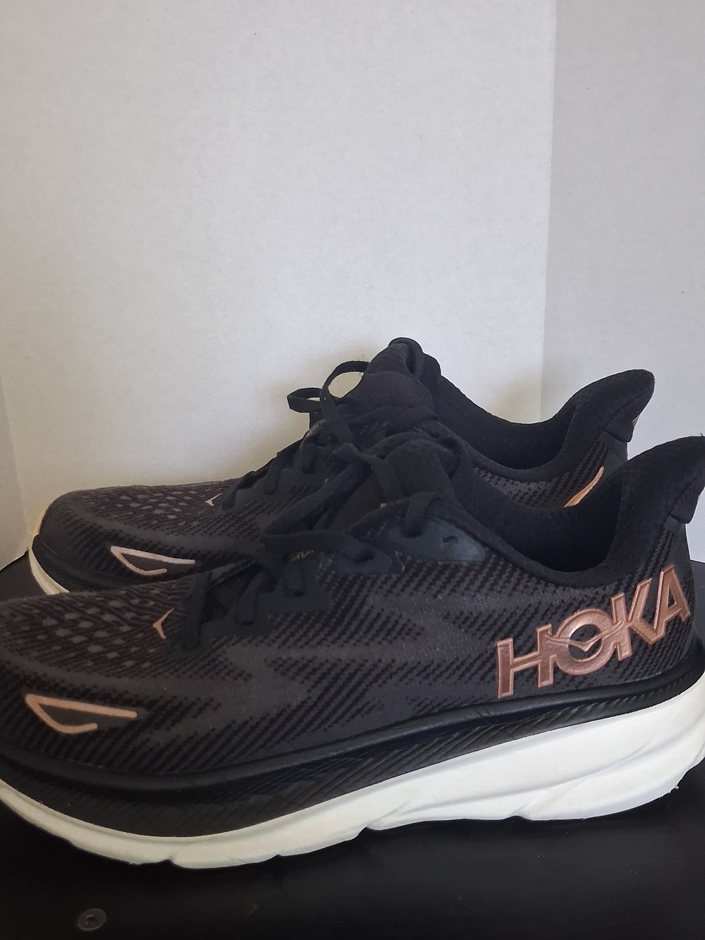 HOKA One Clifton 9 Shoes Womens Size 8B Black Rose Gold Running 1127896
